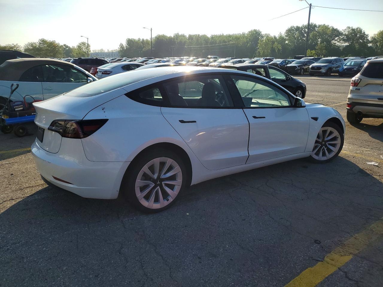 2023 Tesla Model 3 - Image 3