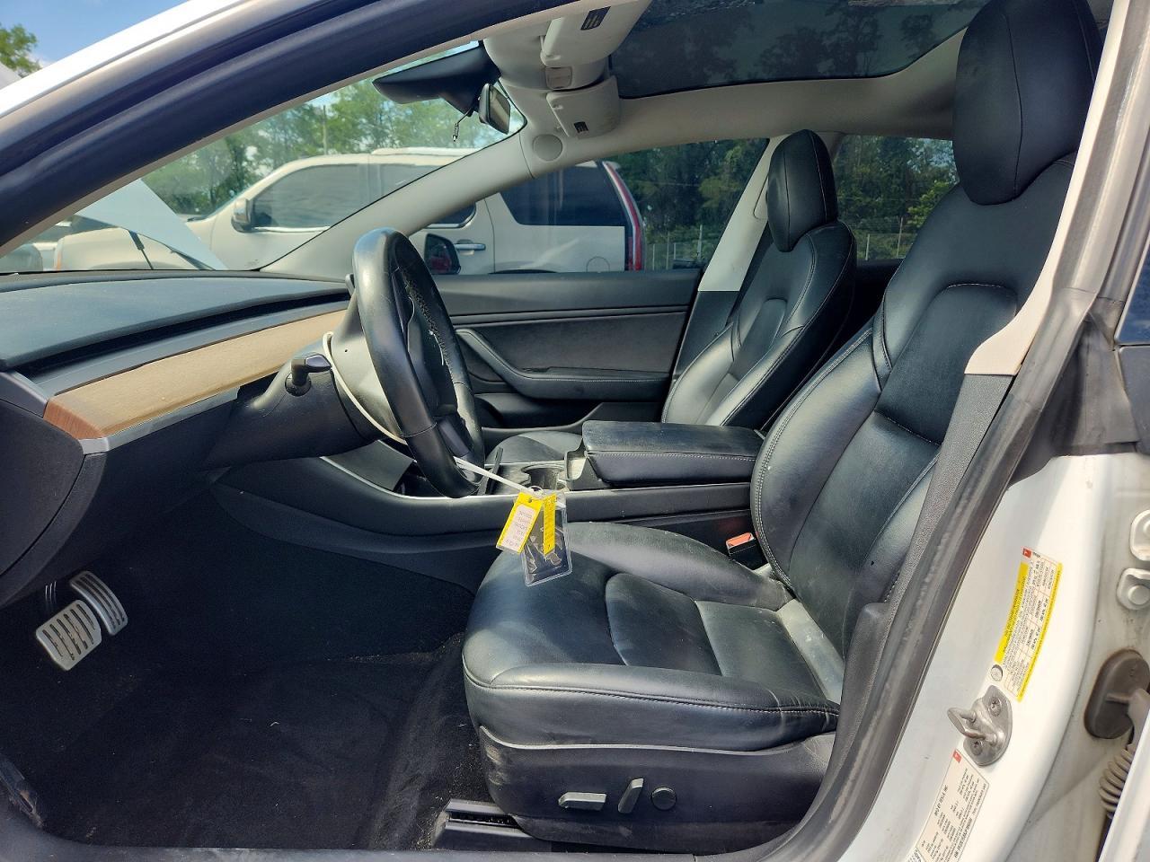 2018 Tesla Model 3 - Фото 7
