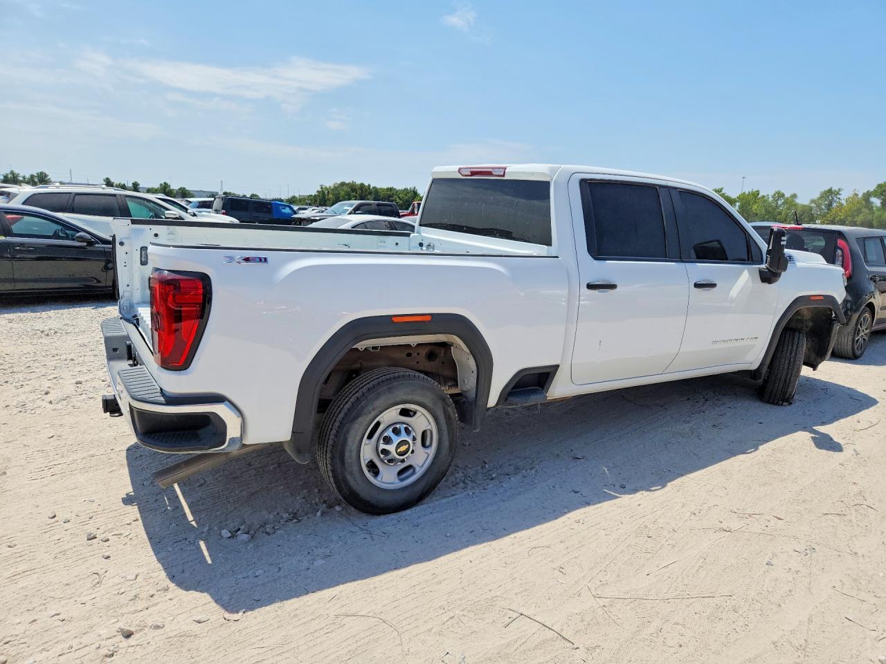2025 GMC Sierra K2500 Heavy Duty - Фото 3