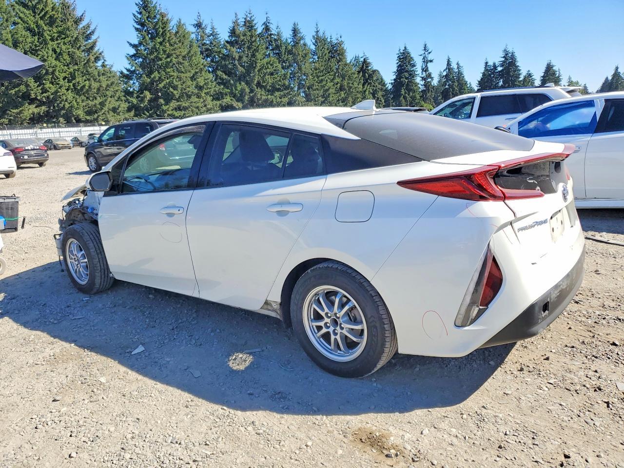 2019 Toyota Prius Prime Premium - Image 2