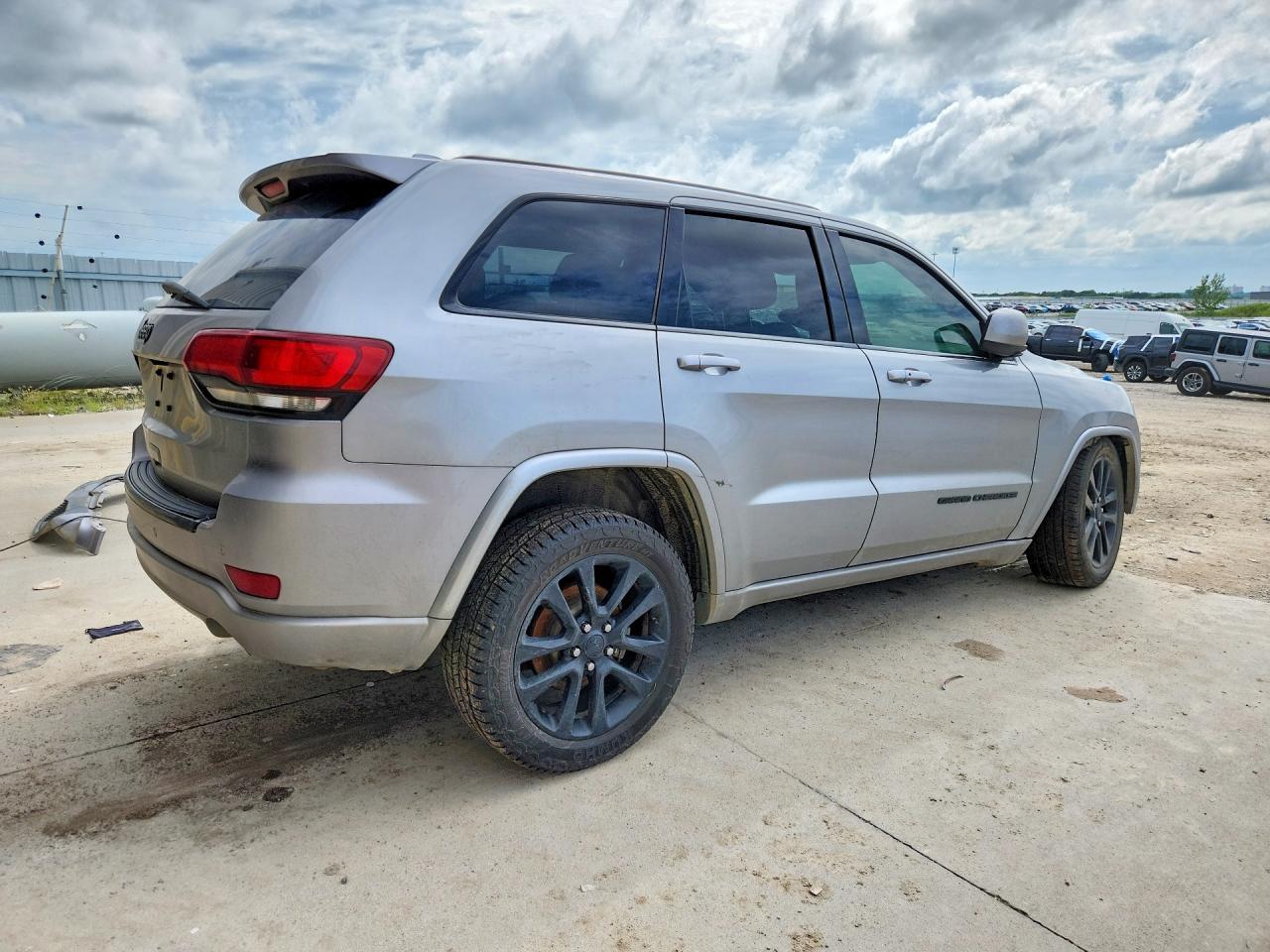 2017 Jeep Grand Cherokee Laredo - Фото 3