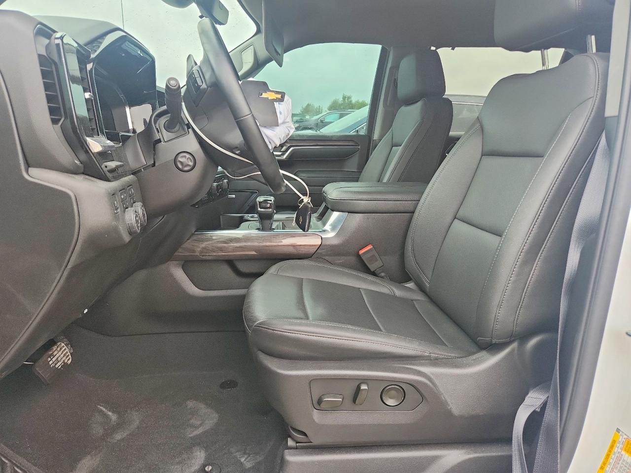 2024 Chevrolet Silverado K1500 Ltz - Image 7