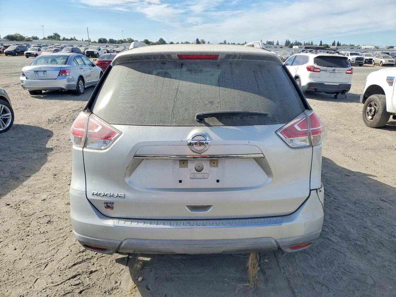 2016 Nissan Rogue S - Image 6