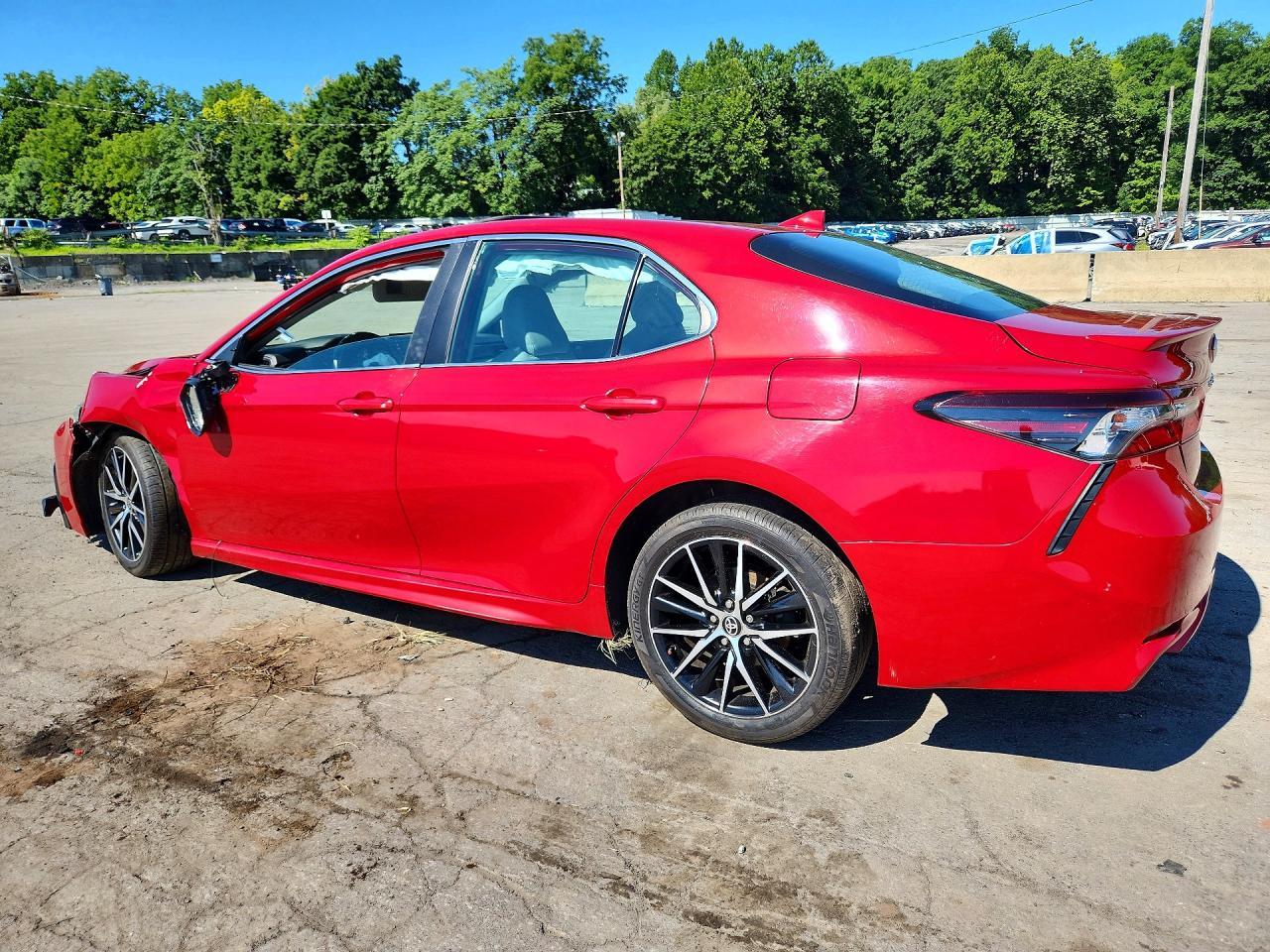 2021 Toyota Camry Se - Image 2