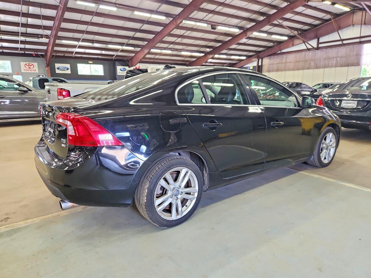 2013 Volvo S60 T5 - Фото 3