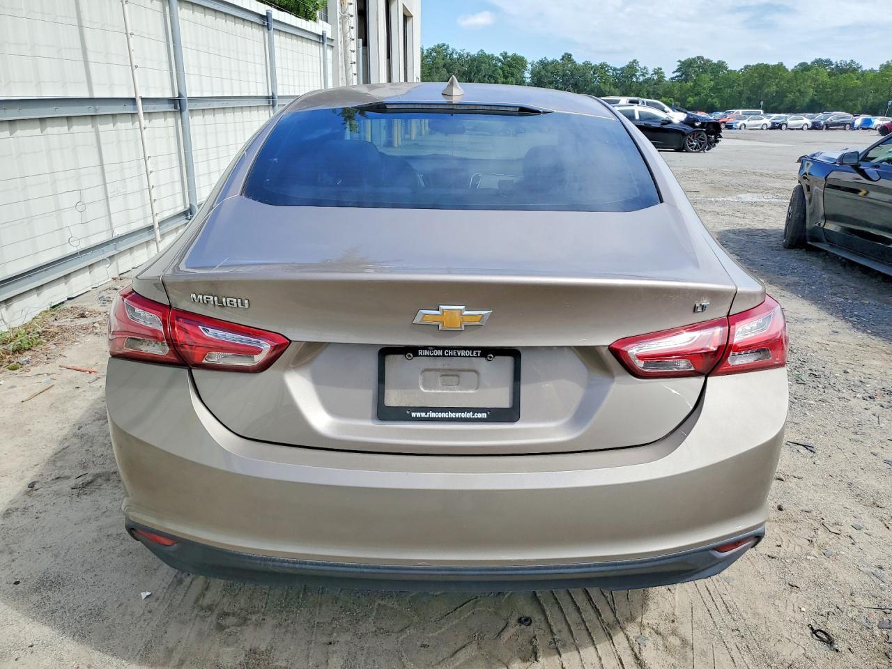 2022 Chevrolet Malibu Lt - Image 6