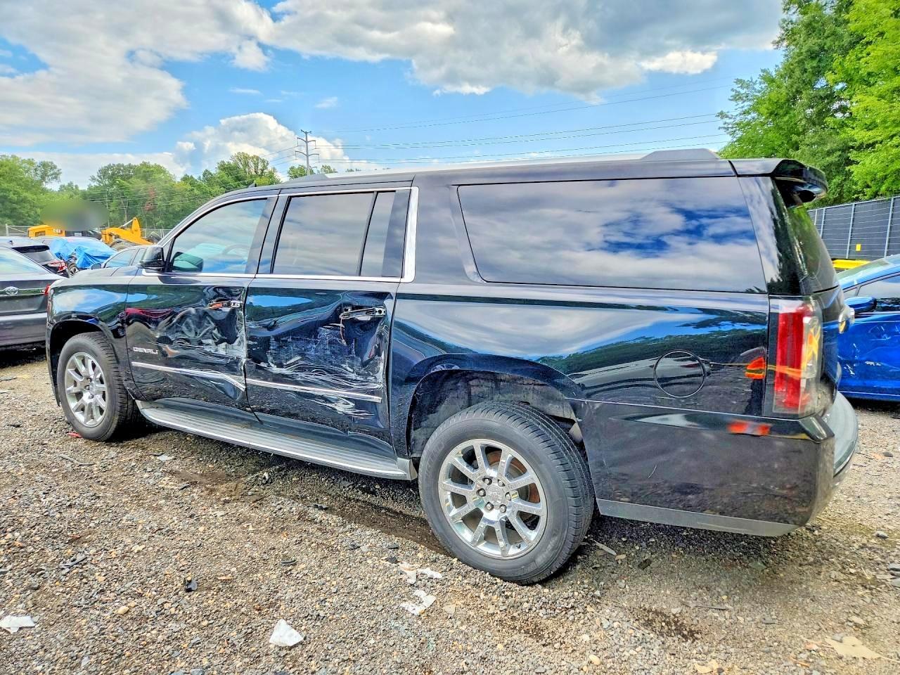 2016 GMC Yukon Xl Denali - Фото 2