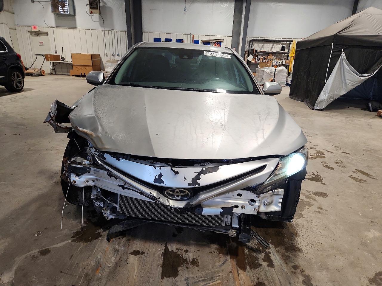 2021 Toyota Camry Se - Фото 5