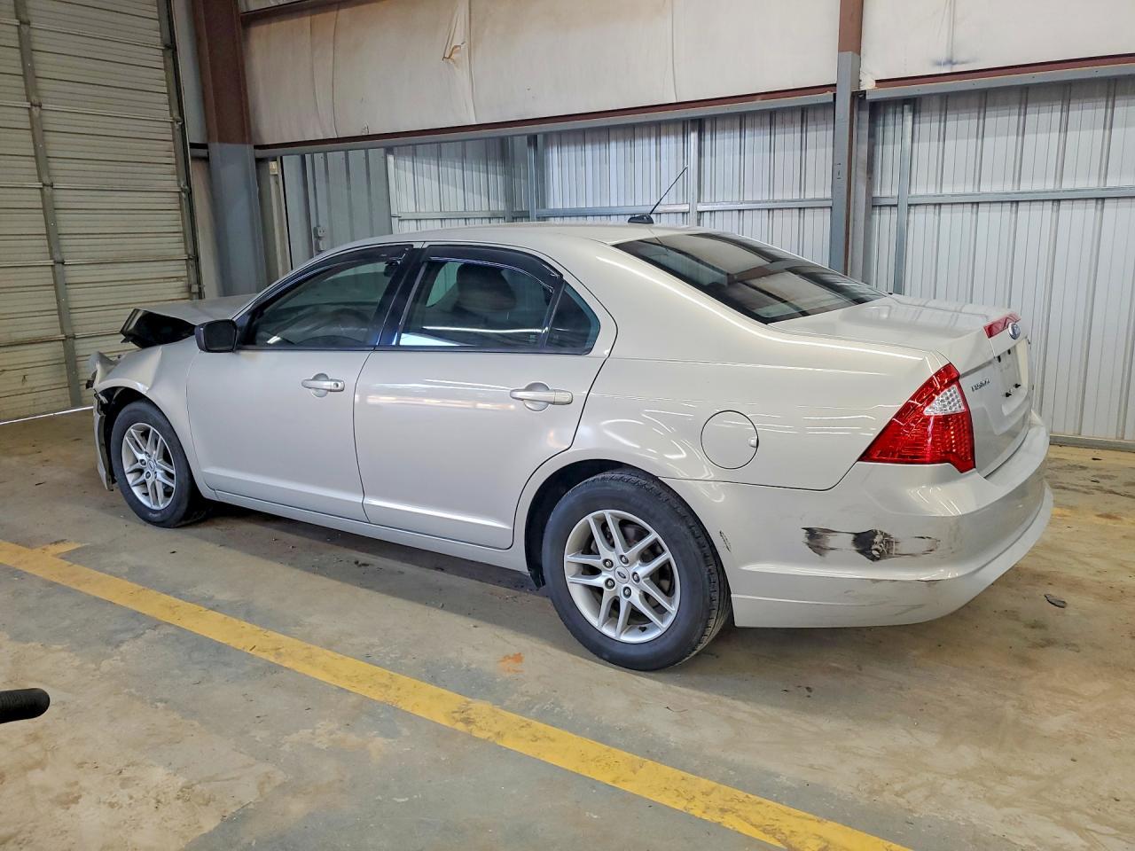2010 Ford Fusion S - Фото 2