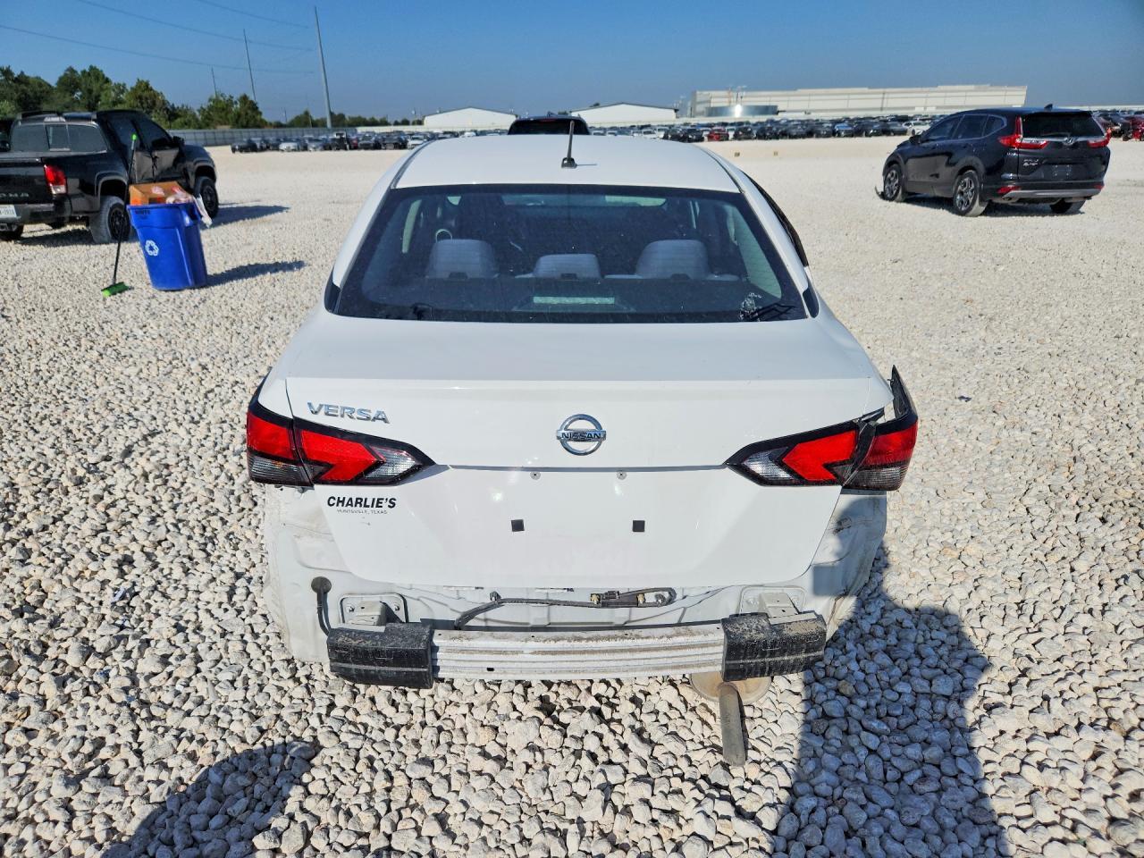 2021 Nissan Versa S - Фото 6