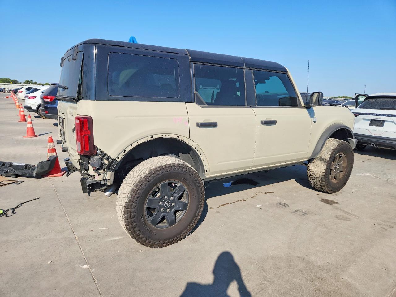 2025 Ford Bronco Big Bend - Image 3