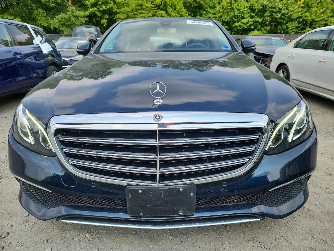 2018 Mercedes-Benz E 300 4Matic - Фото 5