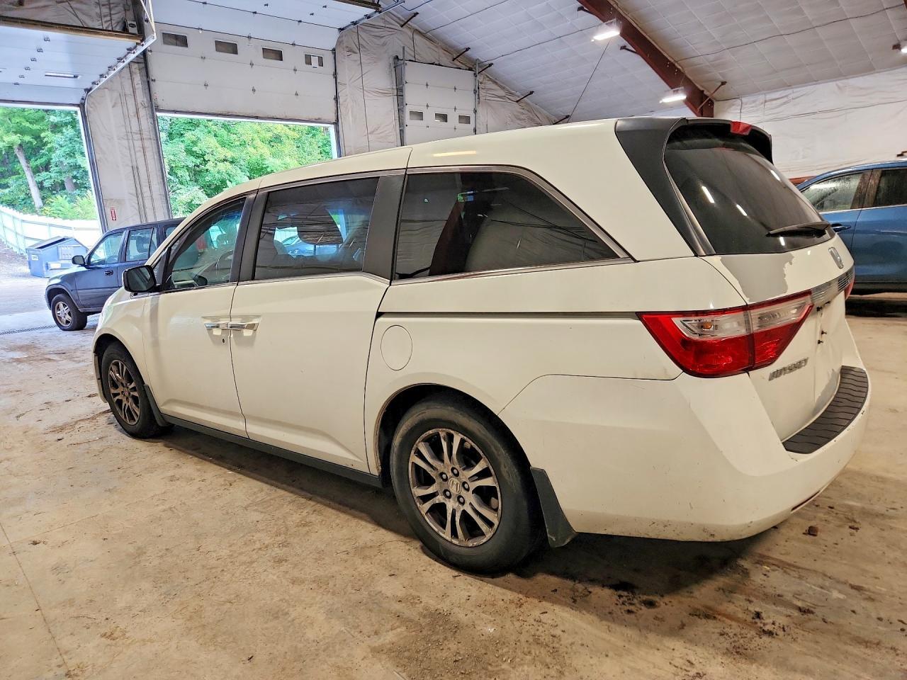 2012 Honda Odyssey Exl - Фото 2
