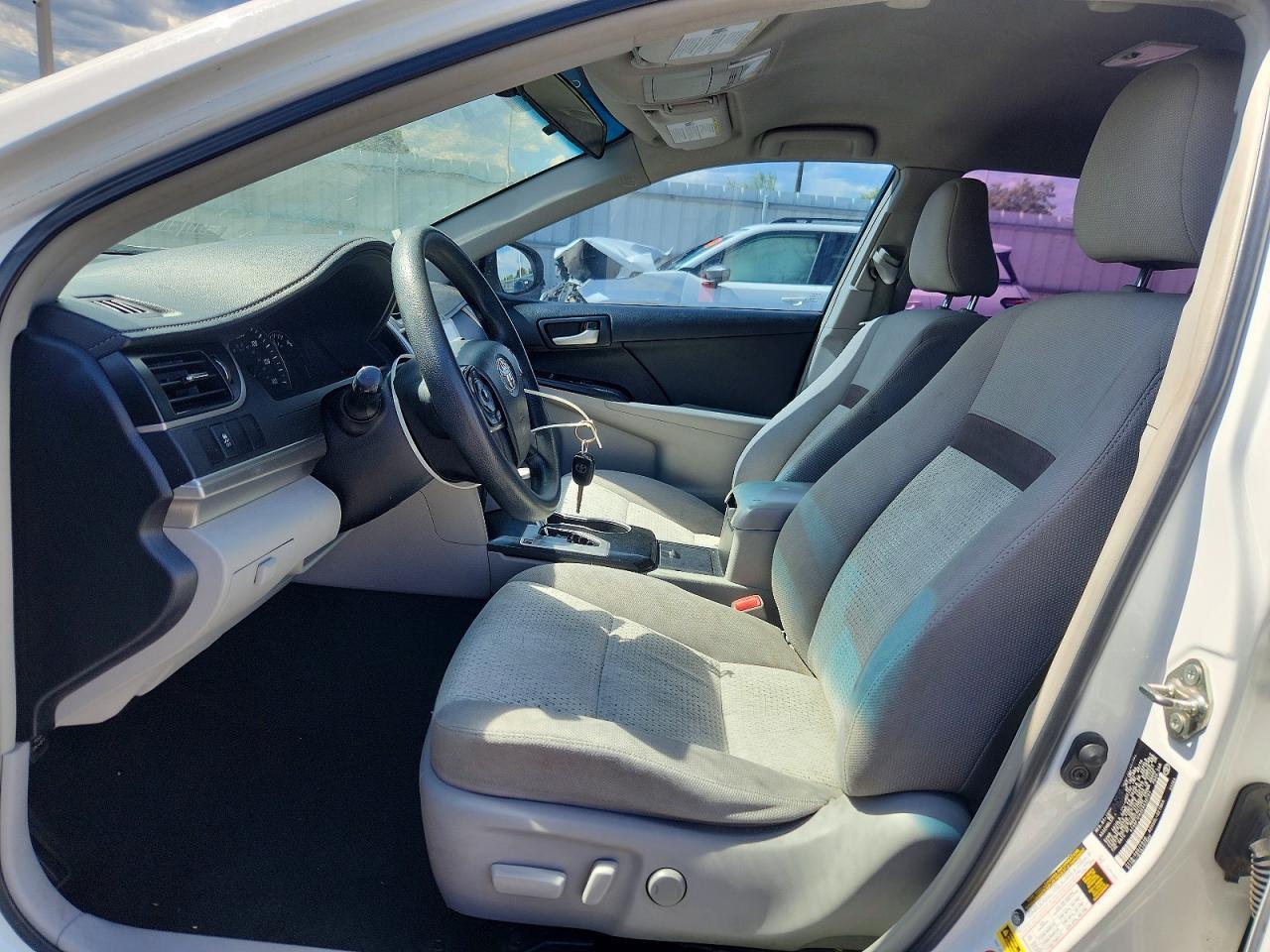 2014 Toyt Camry - Image 7