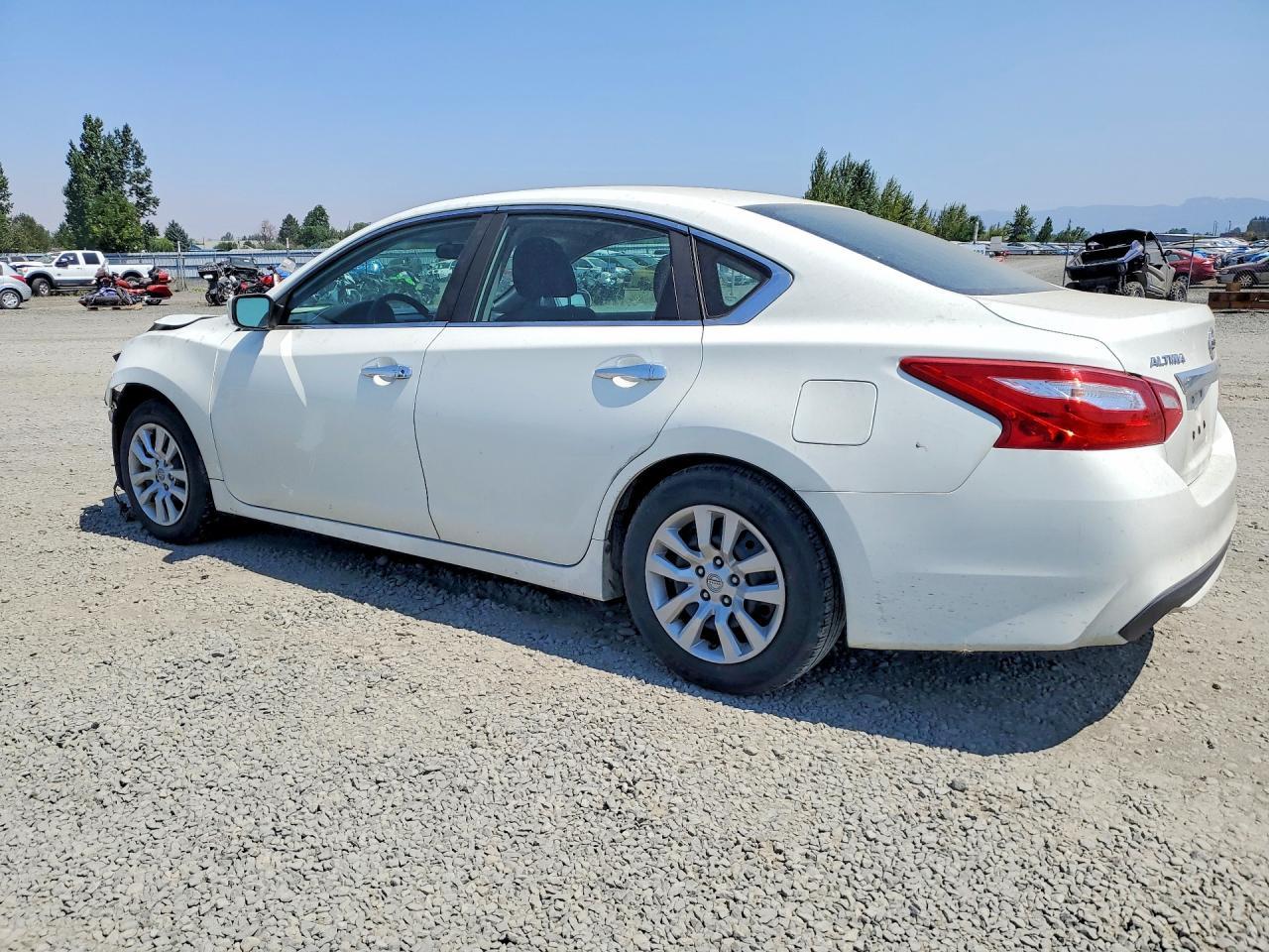 2017 Nissan Altima 2.5 S - Фото 2