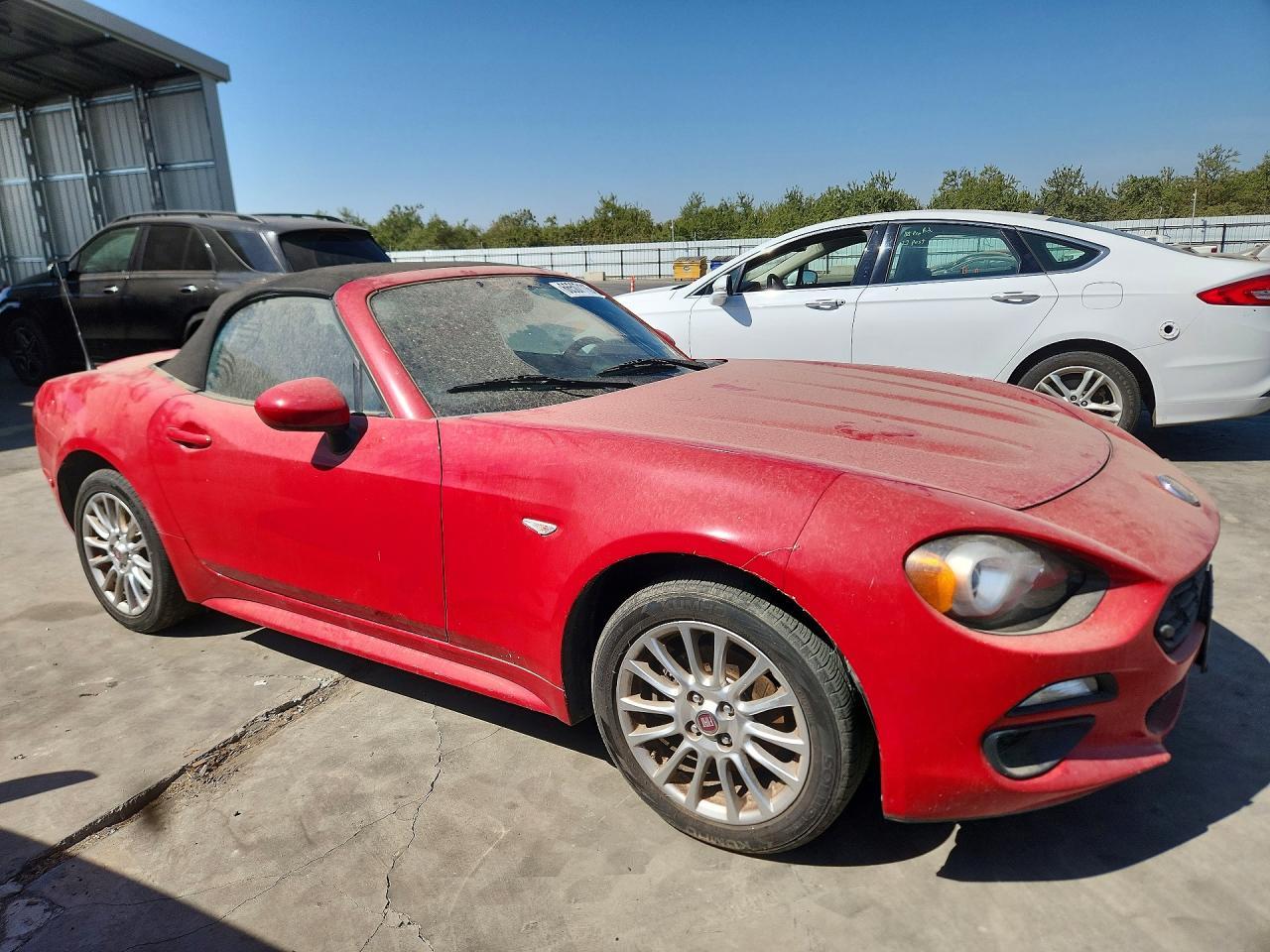 2017 Fiat 124 Spider Classica - Image 4