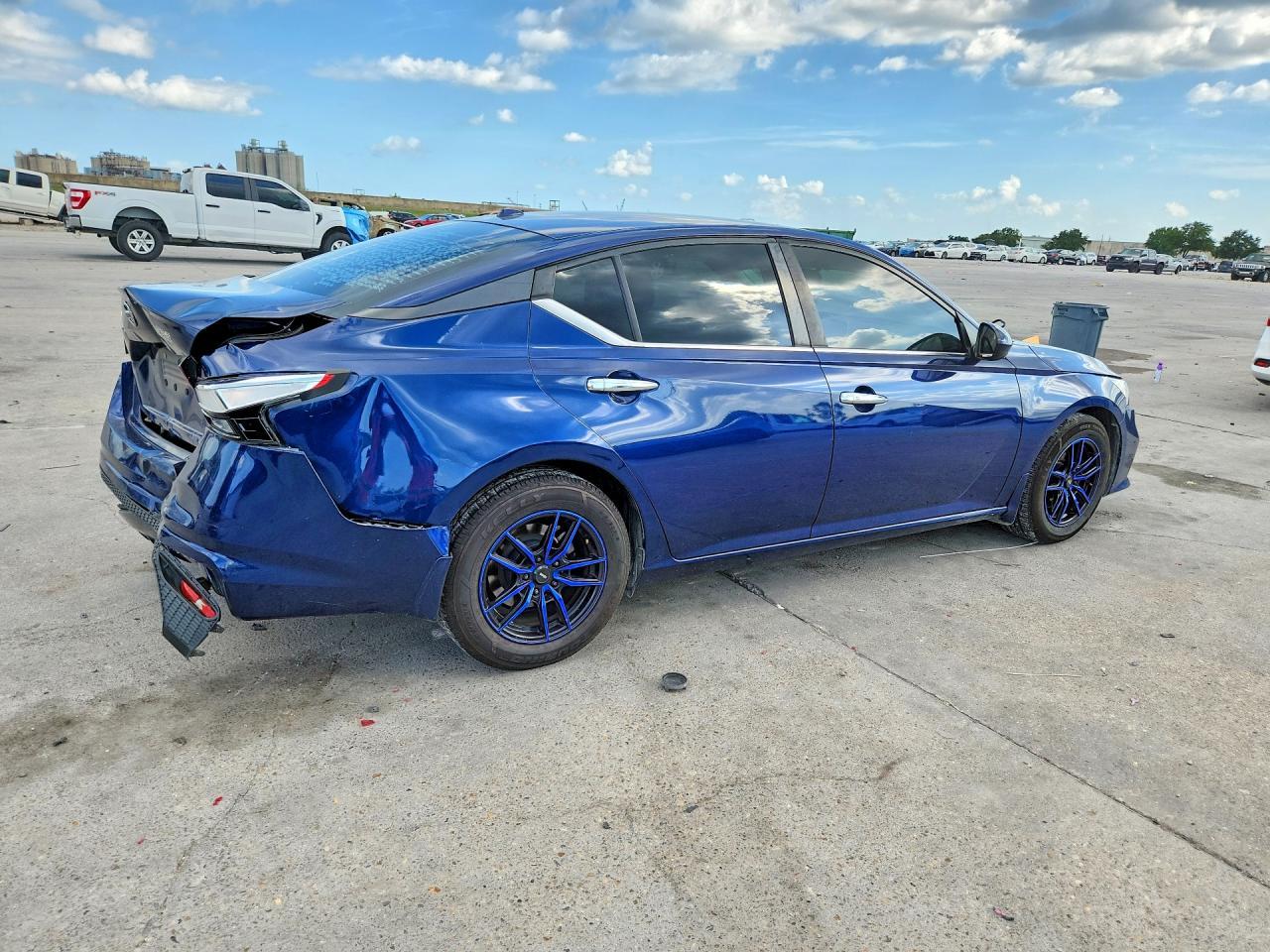 2020 Nissan Altima S - Фото 3