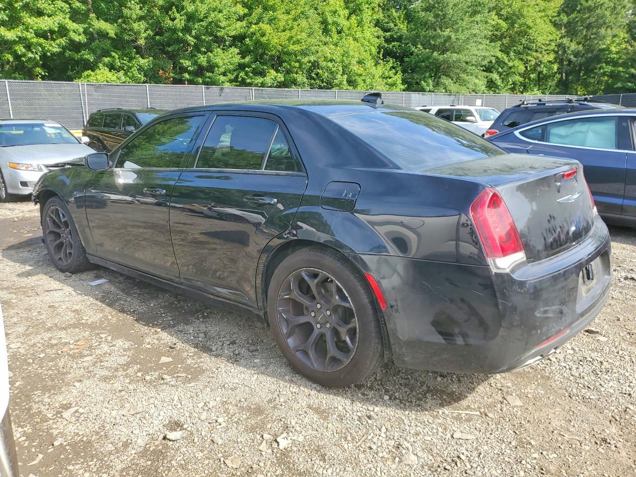 2019 Chrysler 300 S - Image 2