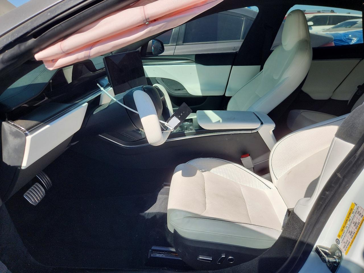 2022 Tesla Model S - Фото 7