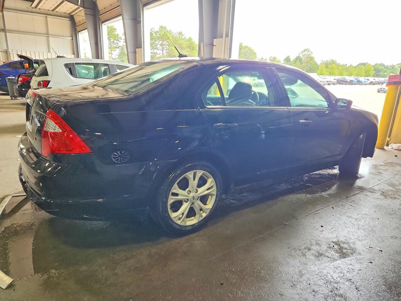 2012 Ford Fusion Se - Image 3