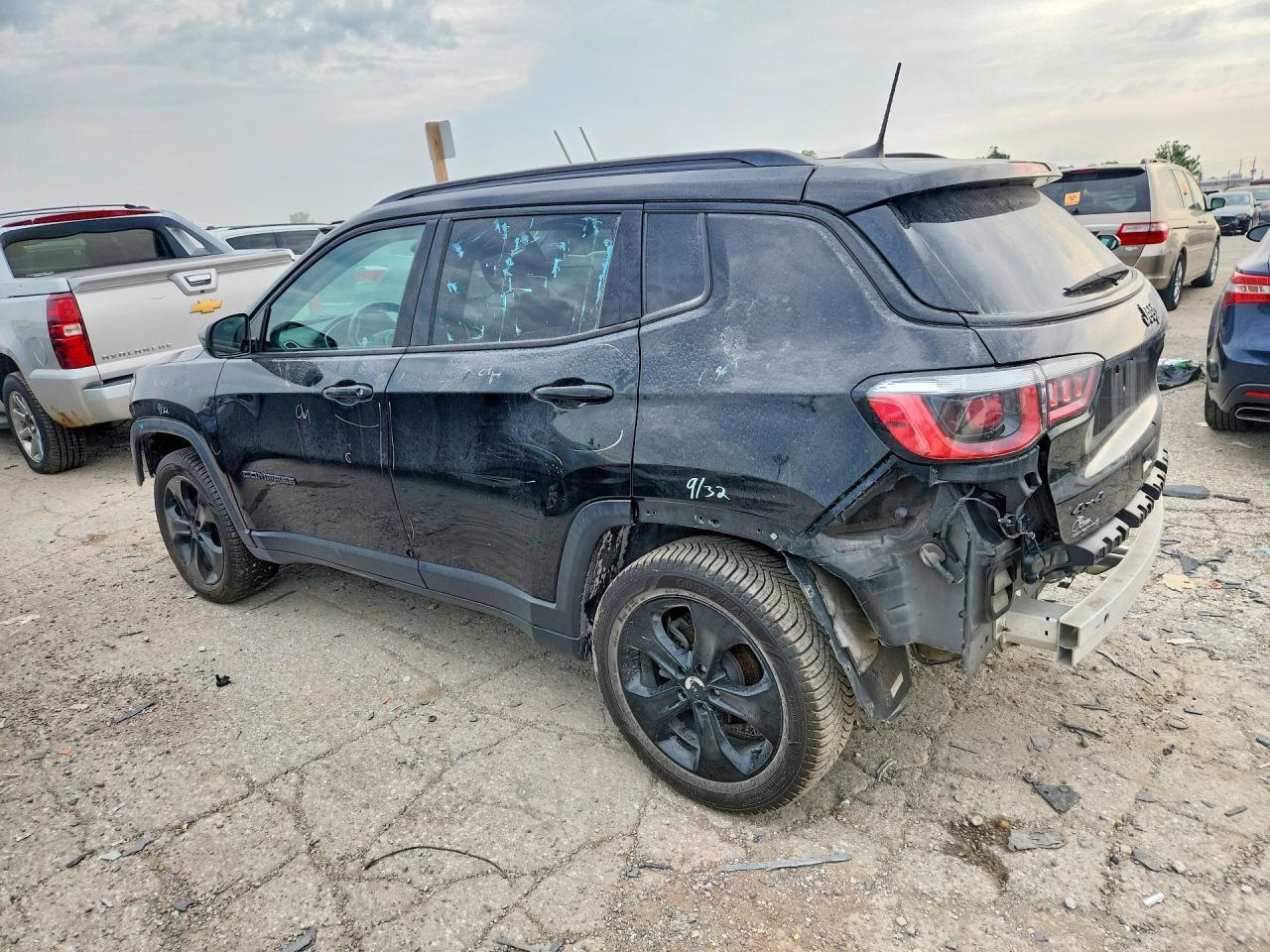 2018 Jeep Compass Latitude - Image 2