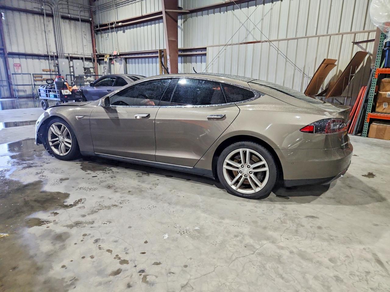 2016 Tesla Model S - Фото 2