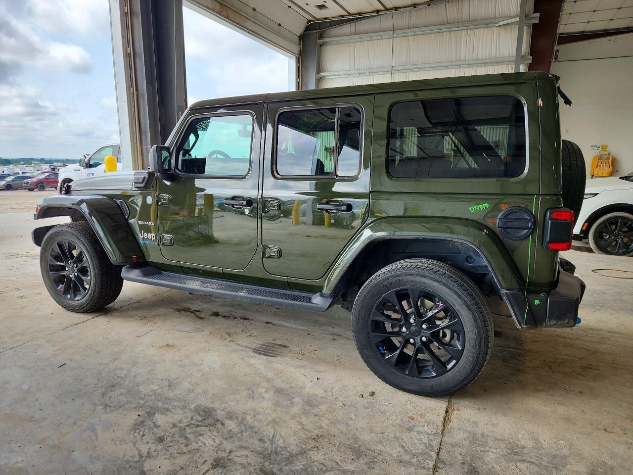 2023 Jeep Wrangler Sahara 4Xe - Image 2