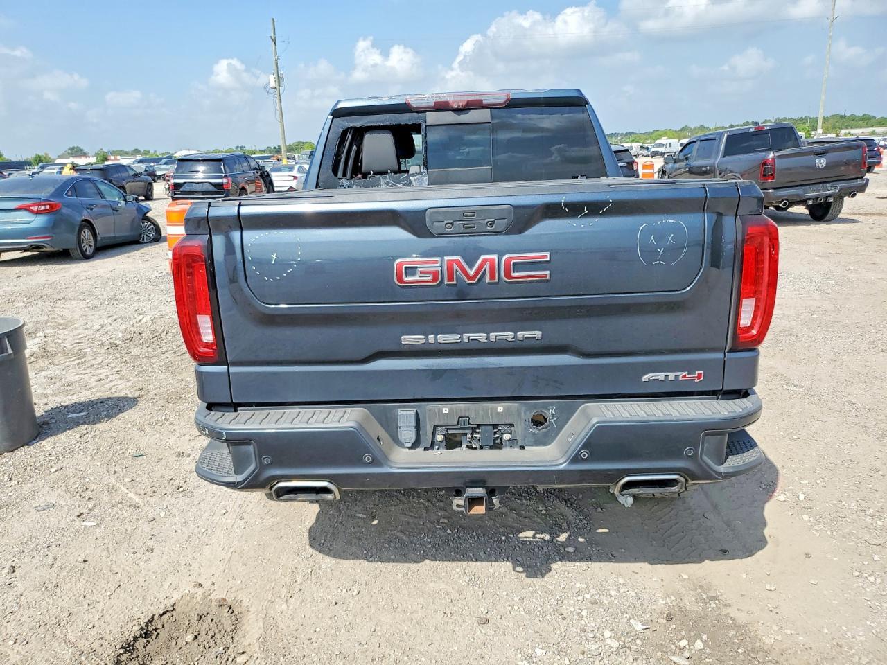 2020 GMC Sierra K1500 At4 - Фото 6