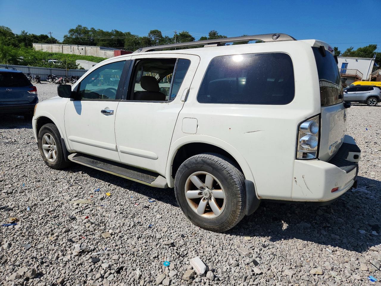 2010 Nissan Armada Se - Image 2