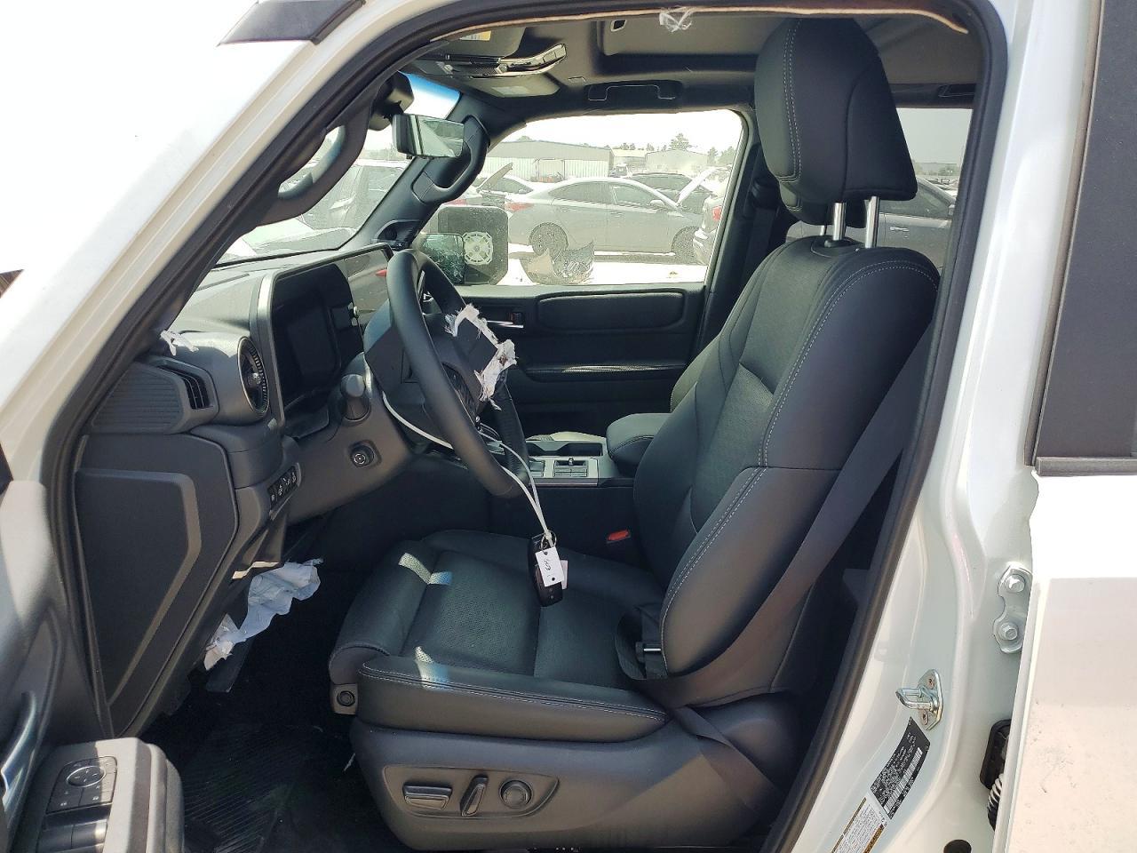2026 Toyota Land Cruiser Base - Фото 7