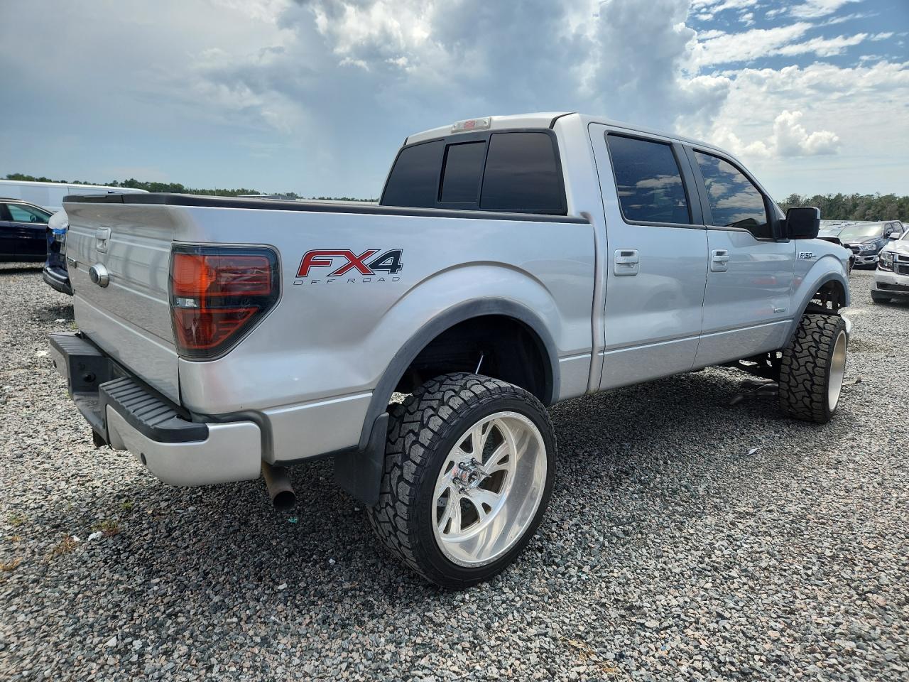 2014 Ford F150 Supercrew - Фото 3