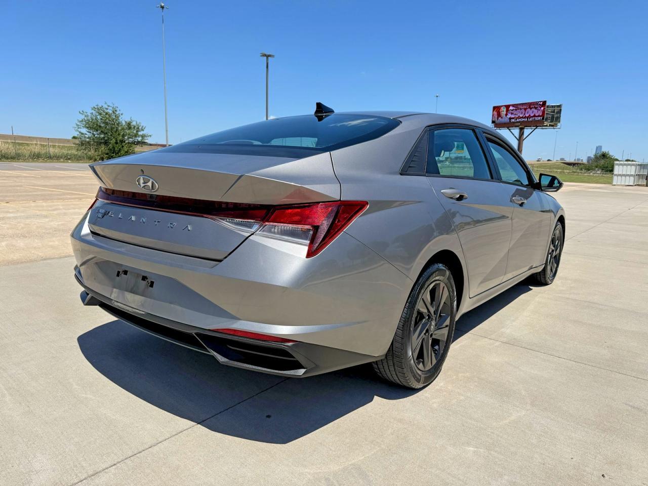 2021 Hyundai Elantra Sel - Image 4