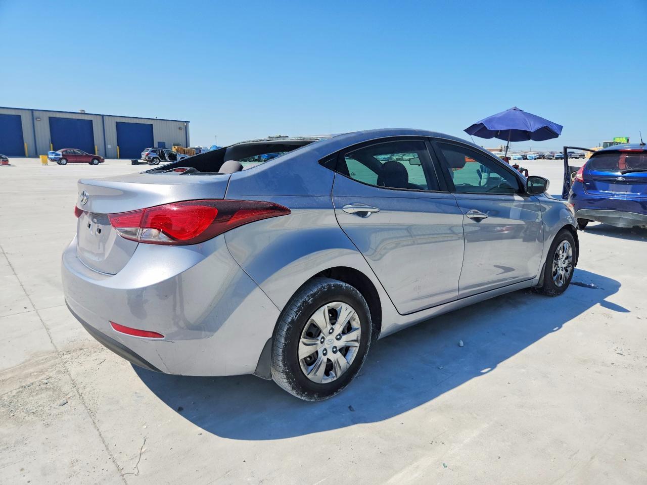 2016 Hyundai Elantra Se - Фото 3