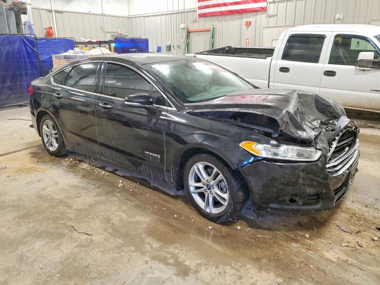 2016 Ford Fusion Titanium Hev - Image 4