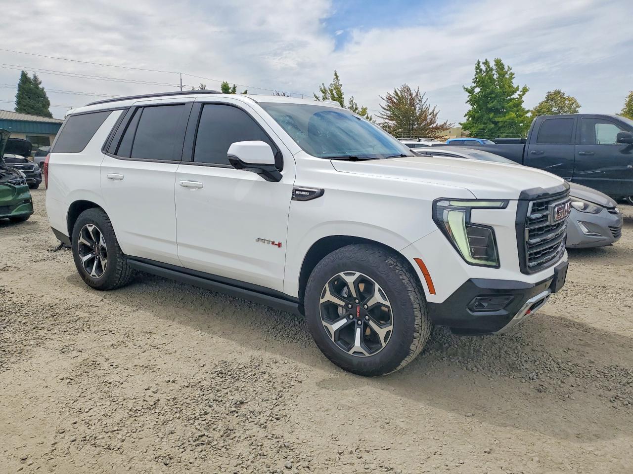 2025 GMC Yukon At4 - Image 4