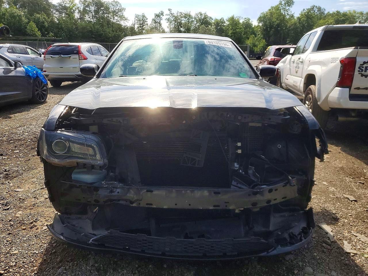 2019 Chrysler 300 S - Image 5