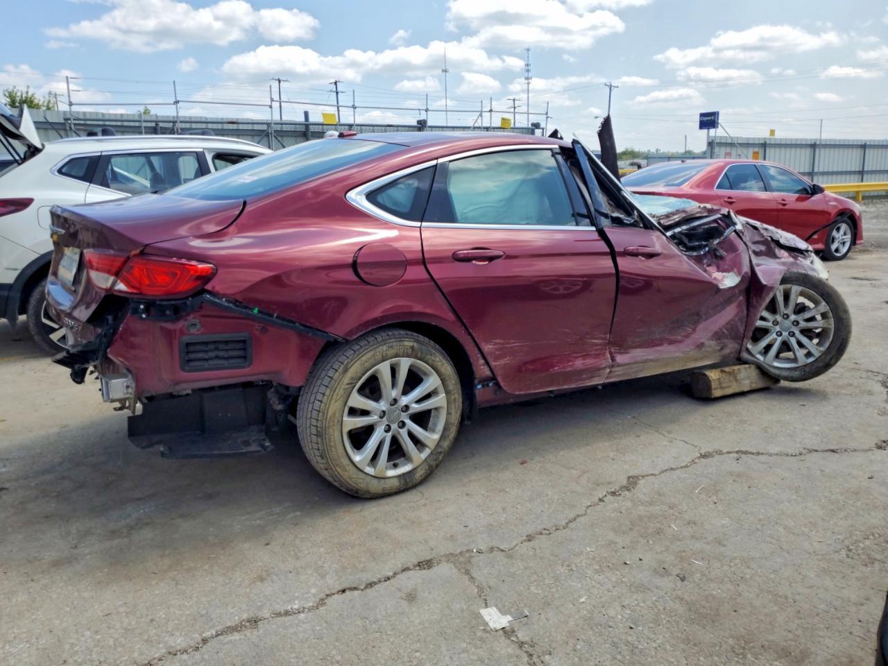 2015 Chrysler 200 Limited - Image 3