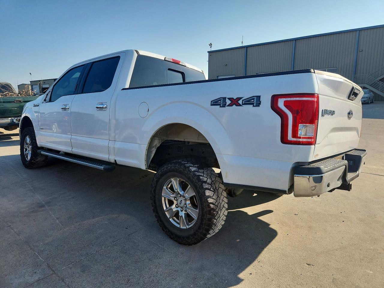 2015 Ford F150 Supercrew - Фото 2