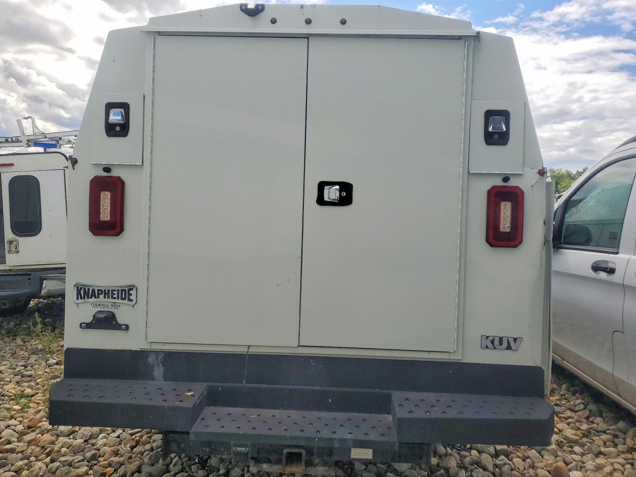2023 Chevrolet Express G3500 - Фото 6