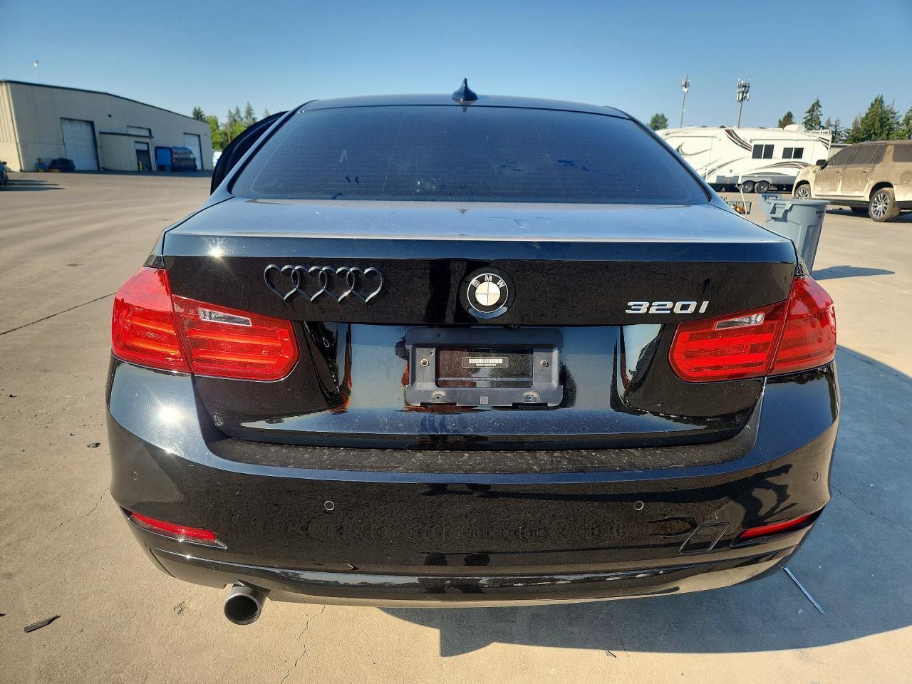 2014 BMW 320 I - Image 6