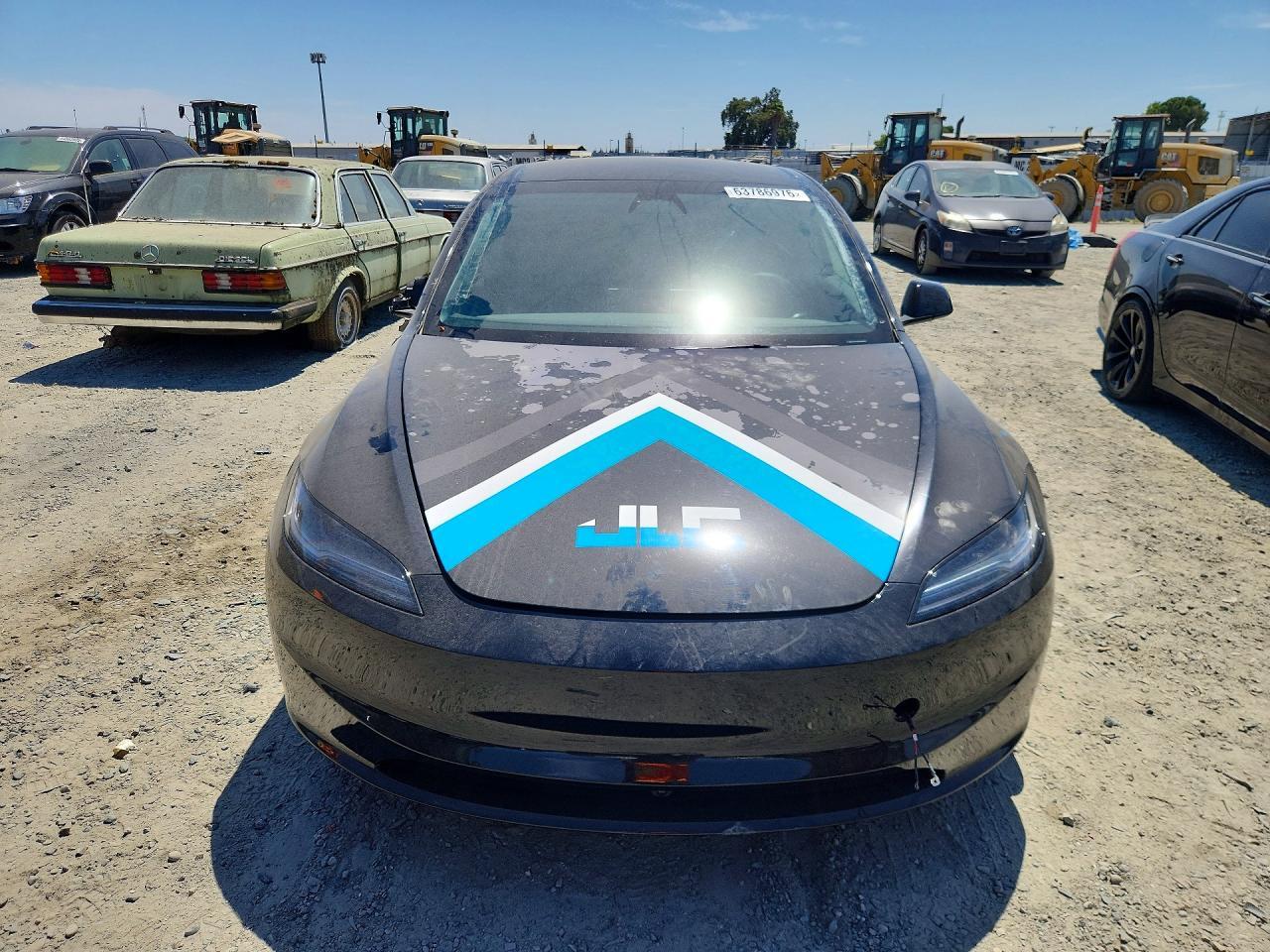 2026 Tesla Model 3 - Фото 5