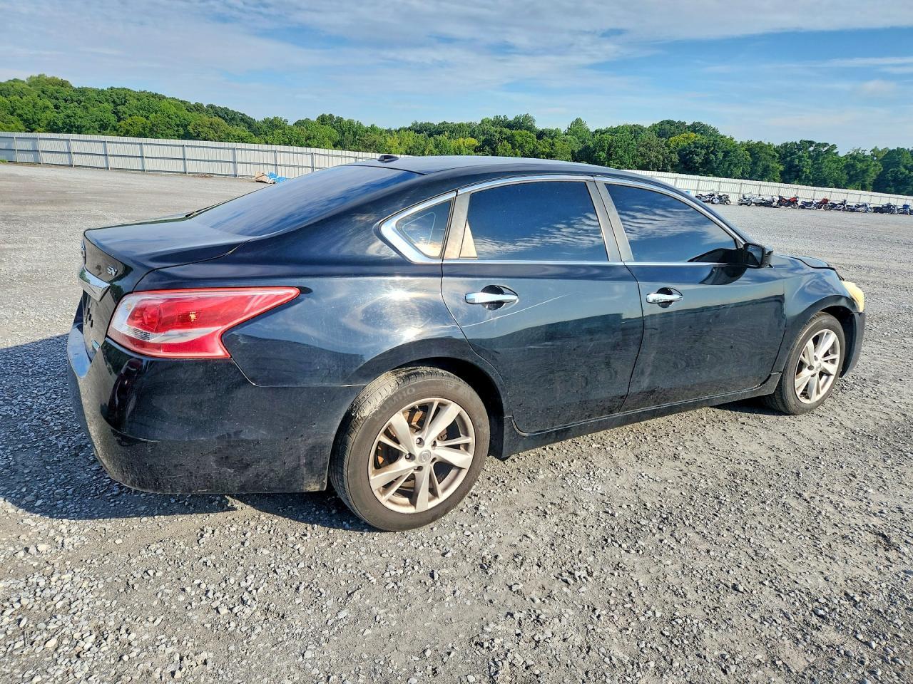 2013 Nissan Altima 2.5 - Image 3