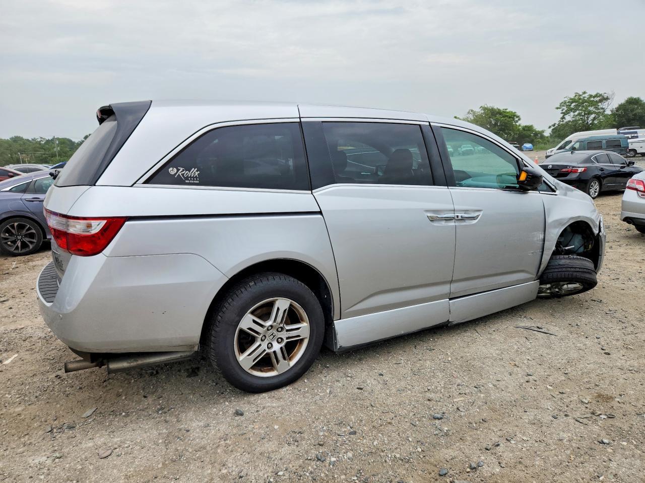 2012 Honda Odyssey Touring - Image 3