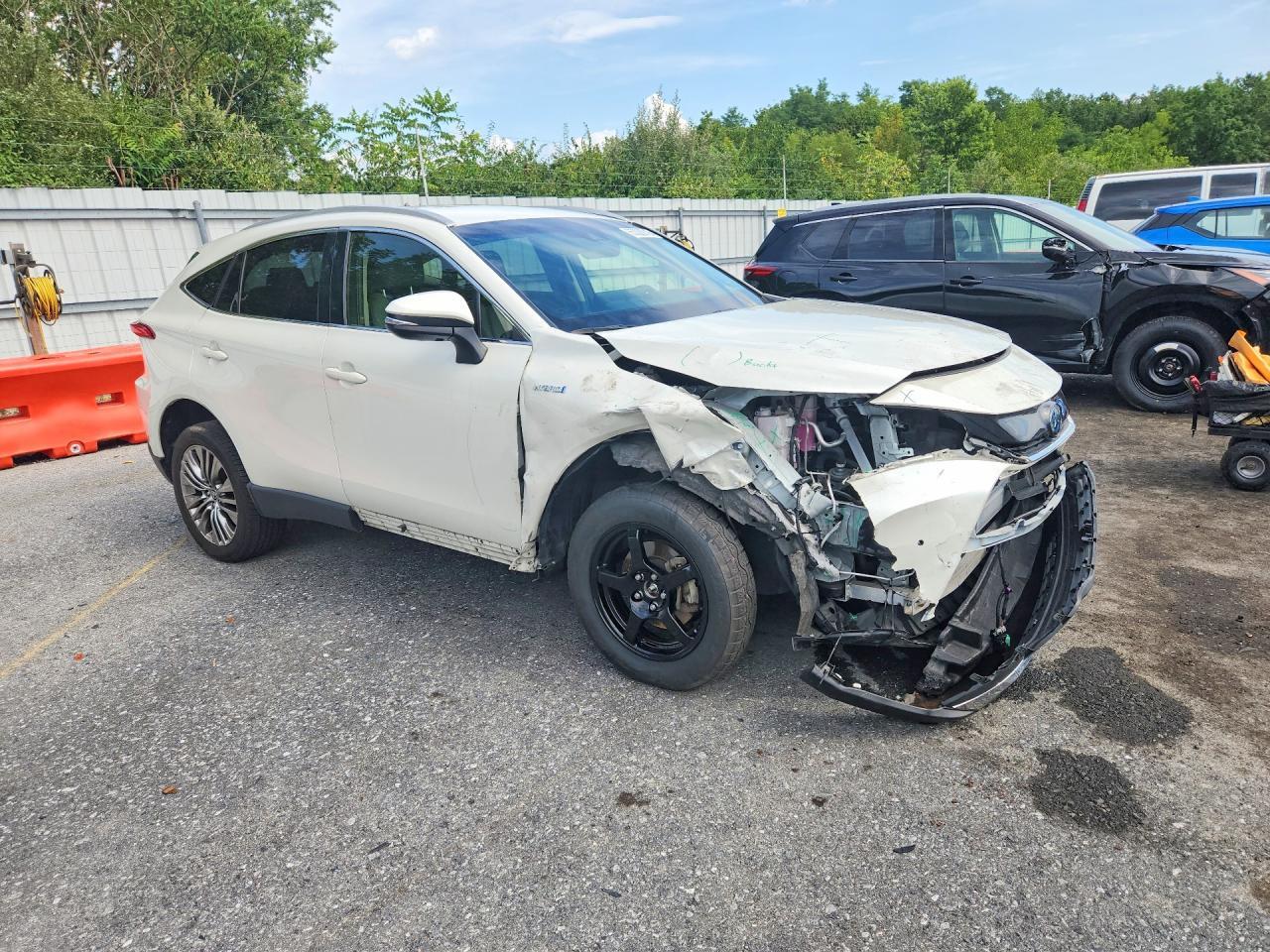 2021 Toyota Venza Xle - Image 4