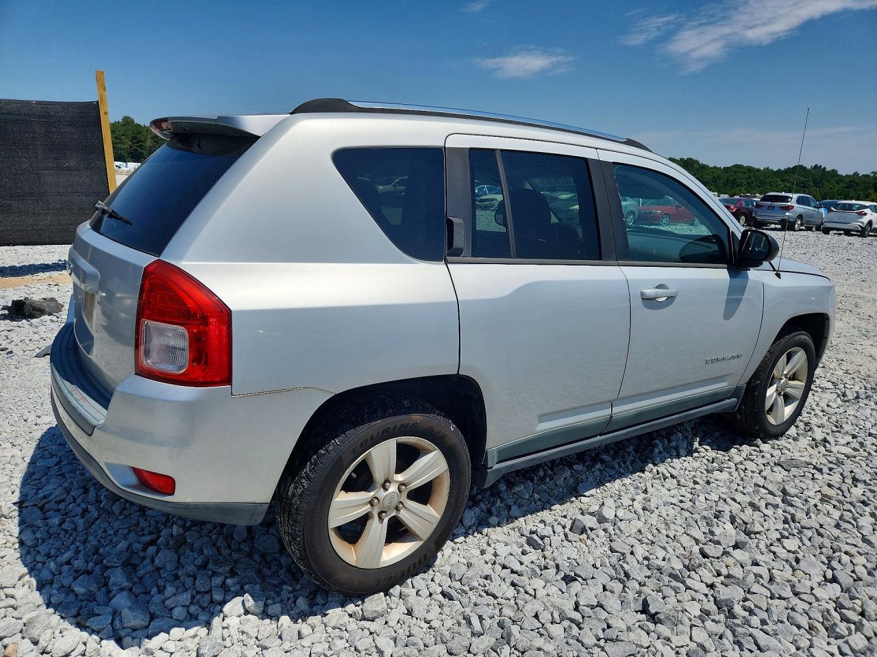 2011 Jeep Compass Sport - Фото 3