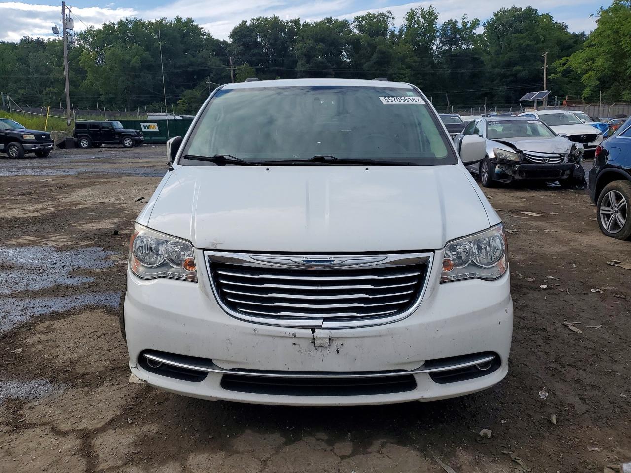 2016 Chrysler Town & Country Touring - Фото 5