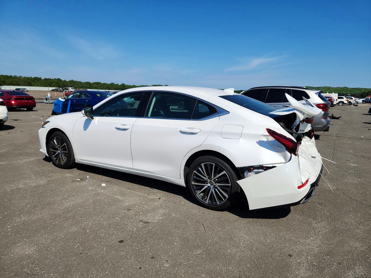 2025 Lexus Es 350 Base - Image 2