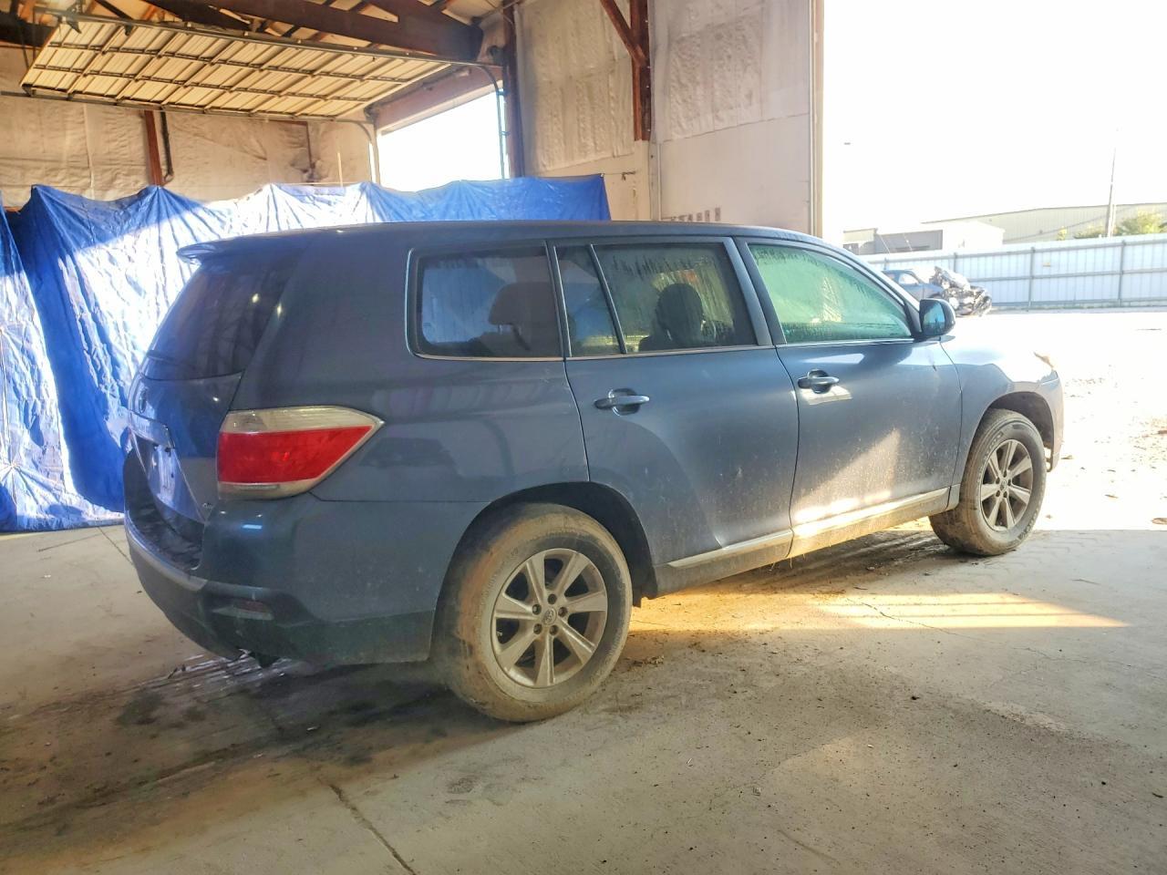 2013 Toyota Highlander Base - Фото 3