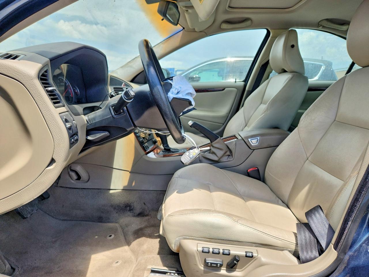 2007 Volvo S60 2.5T - Image 7