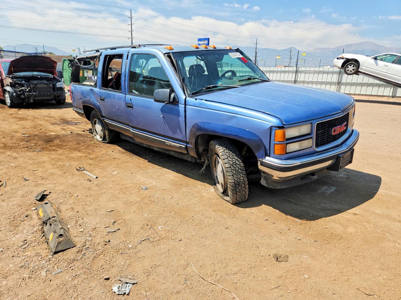 1996 GMC Suburban K1500 - Image 4